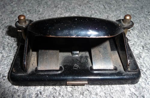 Vintage perforator, Ophalen of Verzenden