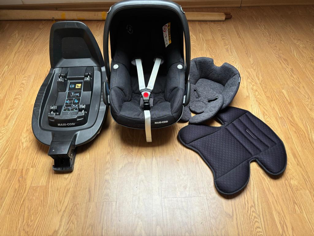 Maxi Cosi I-Size (complete en volledige set!), Ophalen, Zijbescherming, Zo goed als nieuw, Isofix