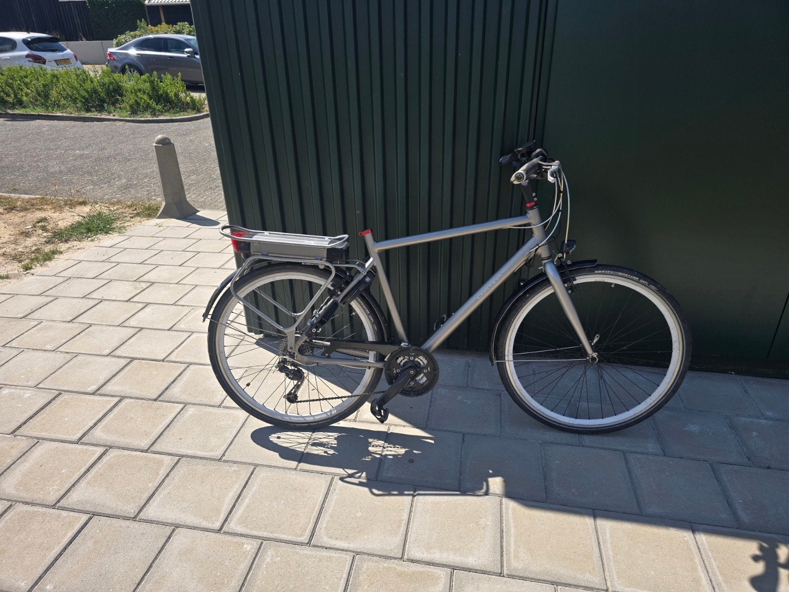 Gebruikte elektrische fiets met een kapotte wiellager, Fietsen en Brommers, Elektrische fietsen, Gebruikt, 51 tot 55 cm, 30 tot 50 km per accu
