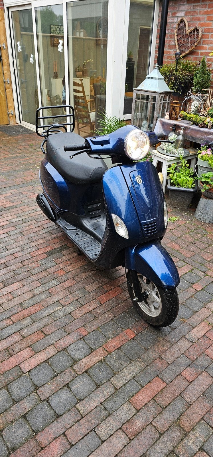 Blauwe btc riva  Scooter - Goed Onderhouden, Ophalen, Gebruikt, Benzine