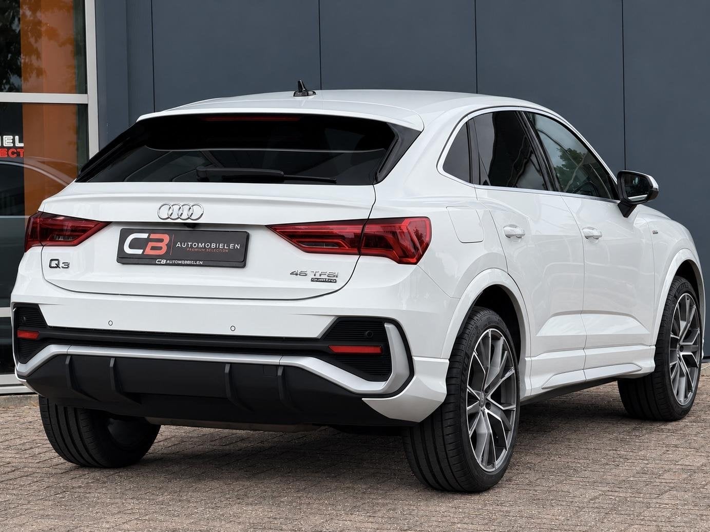 Audi Q3 Sportback 45 TFSI quattro Pro Line S | keyless | App, Auto's, Dealer onderhouden, Gebruikt, 4 cilinders, 1984 cc