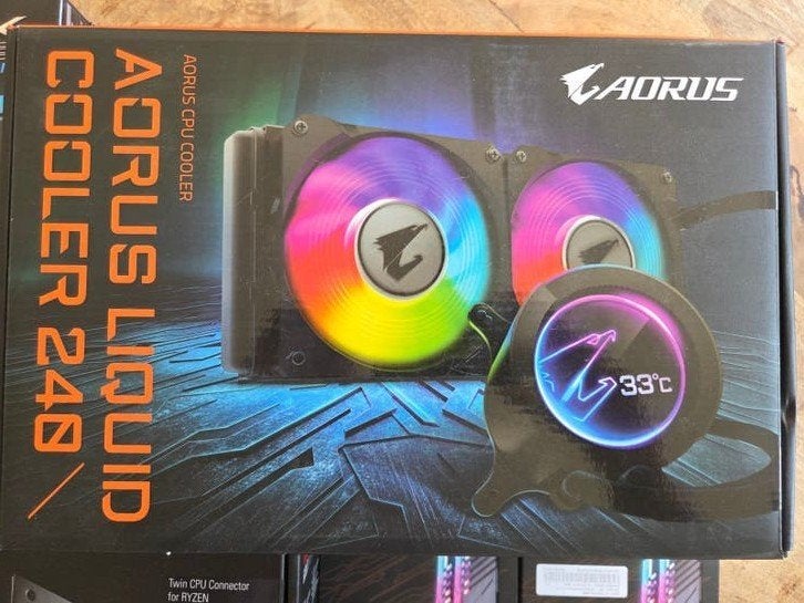 Foto 6 van Gaming PC onderdelen – RTX 2060 Super / Ryzen 7 / 32GB RGB /