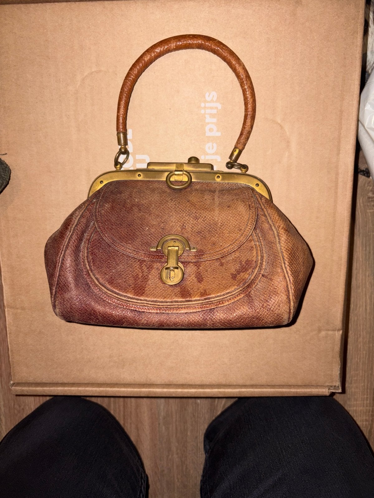 Klein Vintage Leren Handtas met Gouden Sluiting, Ophalen of Verzenden