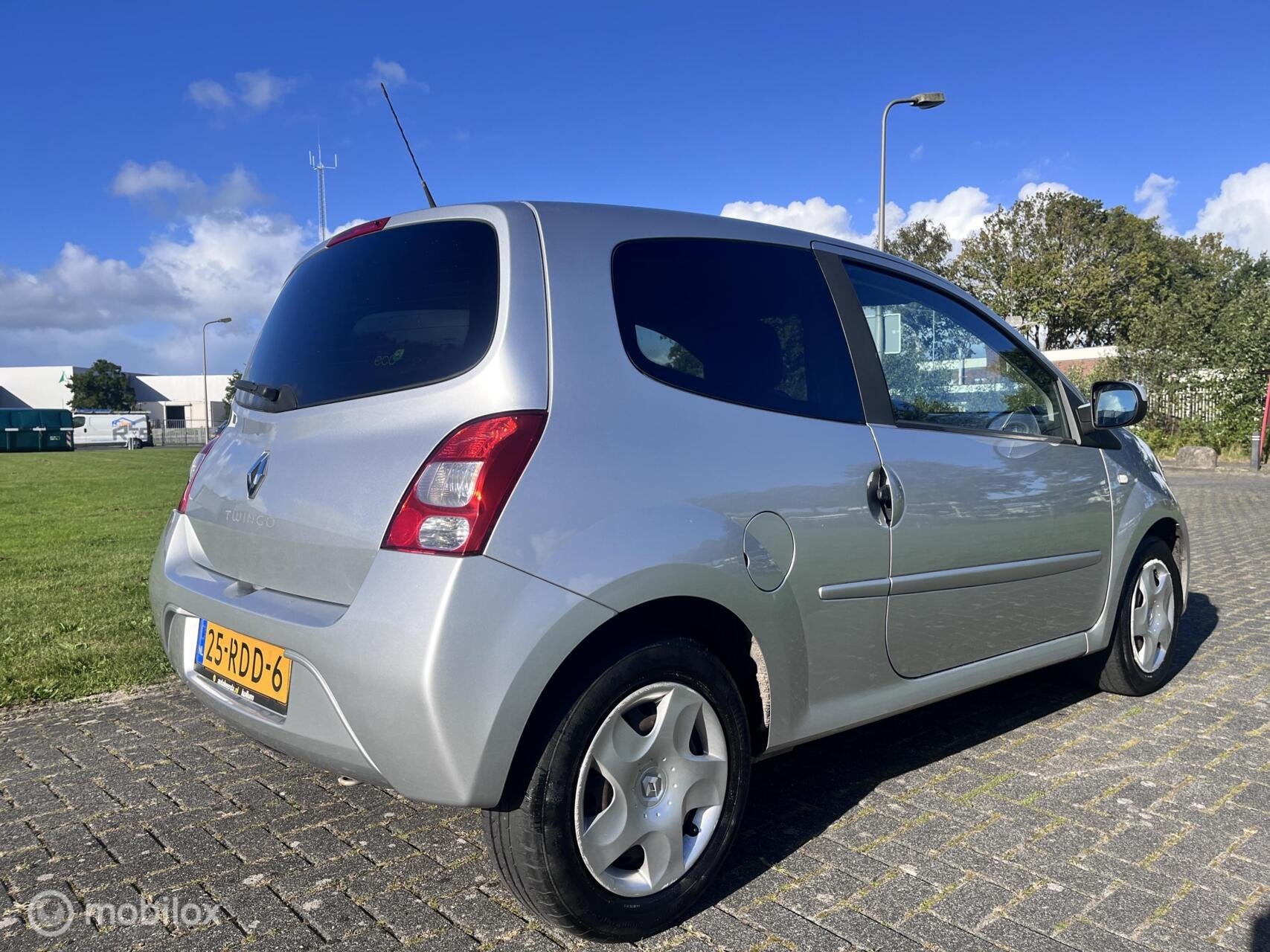 Renault Twingo 1.2-16V Dynamique / Airco / Cruise / APK / NA, Auto's, Gebruikt, 4 cilinders, Origineel Nederlands, Bedrijf