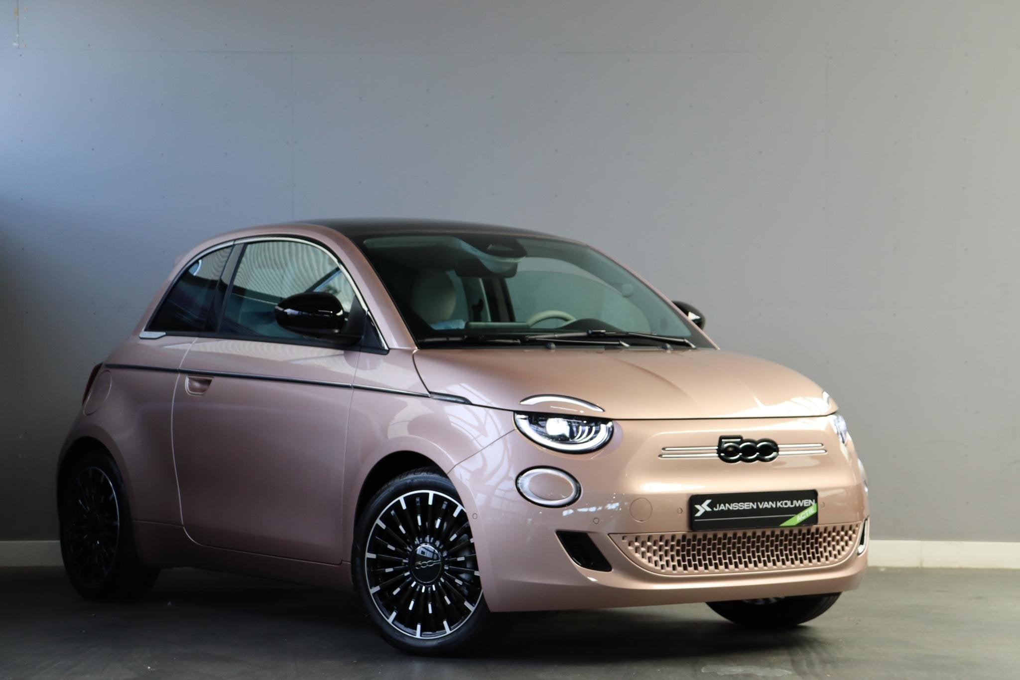 Fiat 500e La Prima 42 kWh 2+6 jaar Garantie / Snel leverbaar, Auto's, Fiat, 12 maanden, Automatische klimaatregeling, 118 pk, 4 stoelen