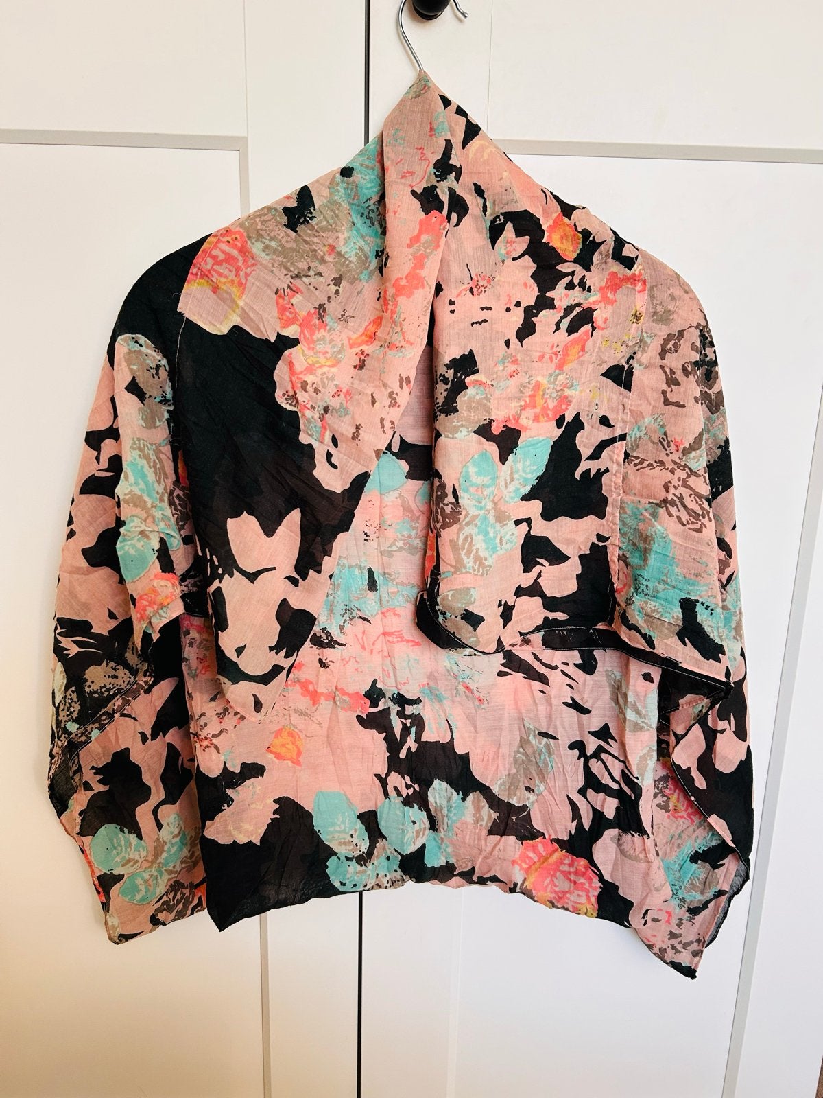 Colsjaal met bloemenprint, Ophalen of Verzenden, Zo goed als nieuw, Sjaal