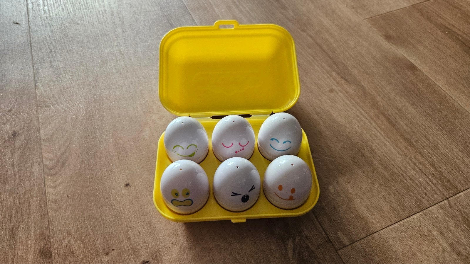 Tomy Toomies Eieren Sorteerspel met Vormen en Geluid, Ophalen, Zo goed als nieuw, Overige typen, Met geluid