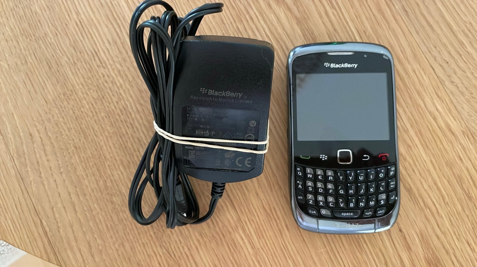 BlackBerry Curve 8520 T-Mobile met oplader, Telecommunicatie, Mobiele telefoons | Blackberry, Gebruikt, Zwart, Touchscreen, Ophalen of Verzenden