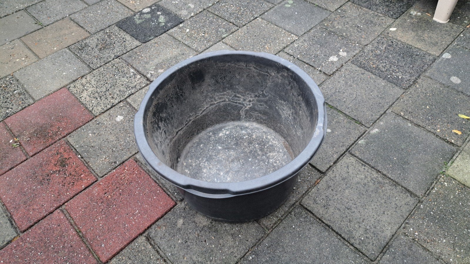 gratis specie kuip, Tuin en Terras, Bloembakken en Plantenbakken, Ophalen, Gebruikt, Rond, Kunststof