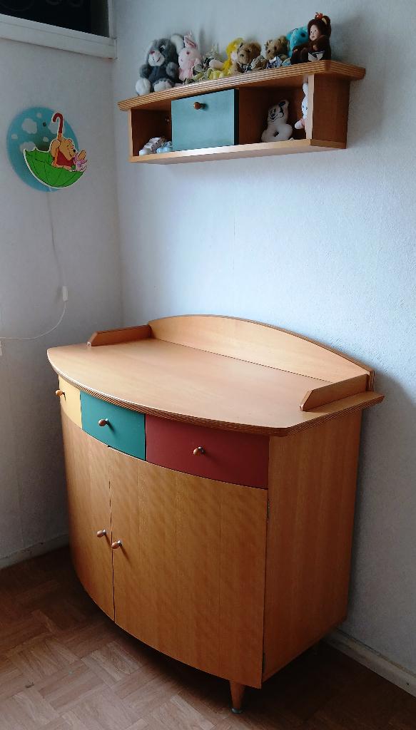 Unieke Vintage Deense Commode (Jaren '70) - Gebogen Vorm, Kinderen en Baby's, Kinderkamer | Commodes en Kasten, Ophalen, 50 tot 70 cm