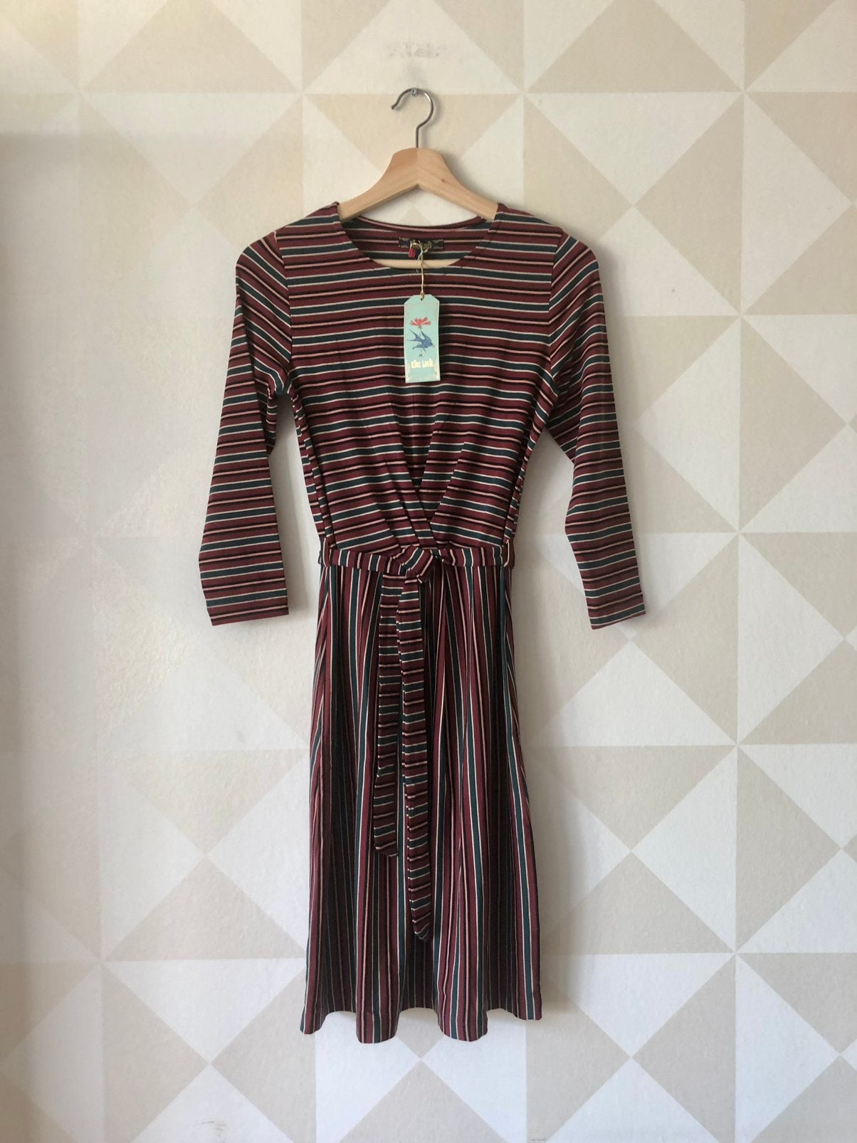 King Louie Hailey Dress jurk rood gestreept XS/34 NIEUW, Kleding | Dames, Nieuw, Ophalen of Verzenden, Knielengte, Maat 34 (XS) of kleiner