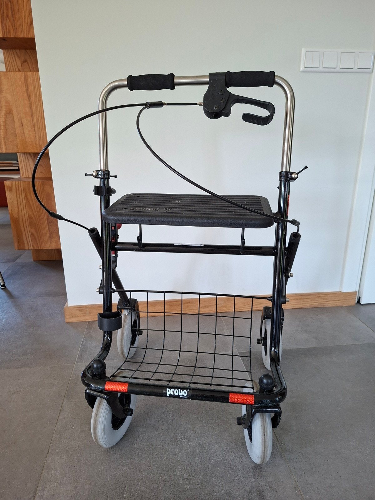 Rollator met rem duwbeugel links, Diversen, Ophalen