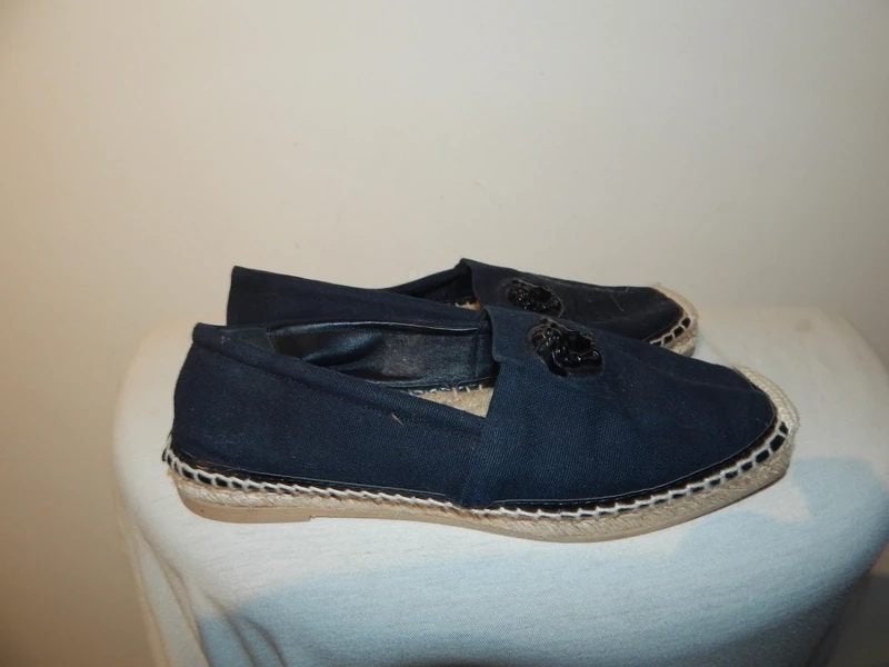 Versace eerstelijns espandrilles zwart Medusa erop IGST 39, Kleding | Dames, Schoenen, Zo goed als nieuw, Espadrilles of Moccasins