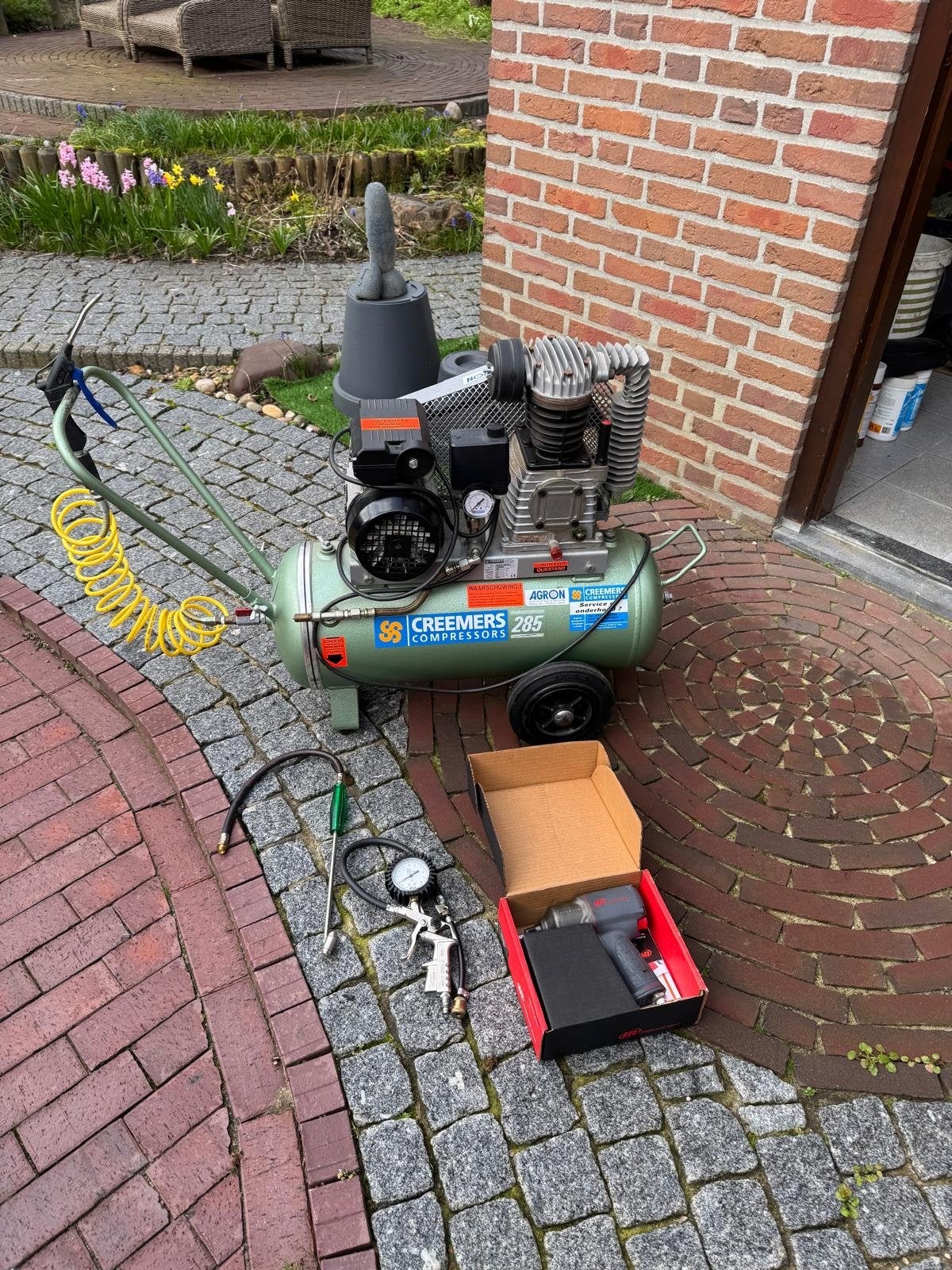 Creemers Mobiel 285/40 L Compressor - Zo goed als nieuw, Ophalen, 6 tot 10 bar, Zo goed als nieuw, 25 tot 100 liter