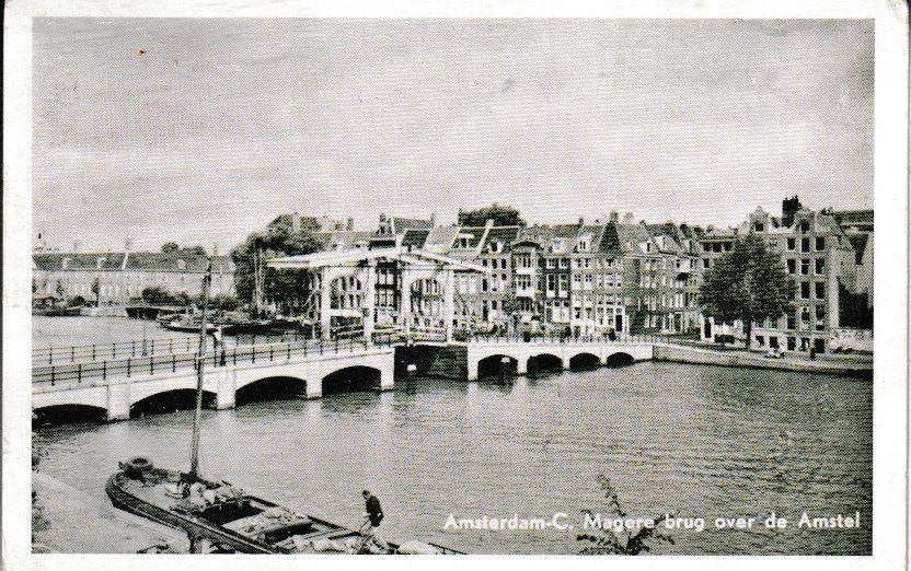 AMSTERDAM - MAGERE BRUG over de AMSTEL, Ophalen of Verzenden, 1960 tot 1980, Gelopen, Noord-Holland