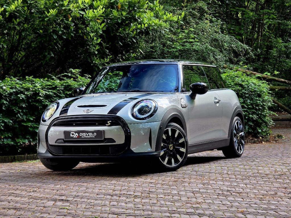 MINI Electric Cooper SE | PANO | KEYLESS | YOUNIQUE Trim 17", Auto's, Mini, 0 cilinders, 4 stoelen, Leder, Lichtsensor