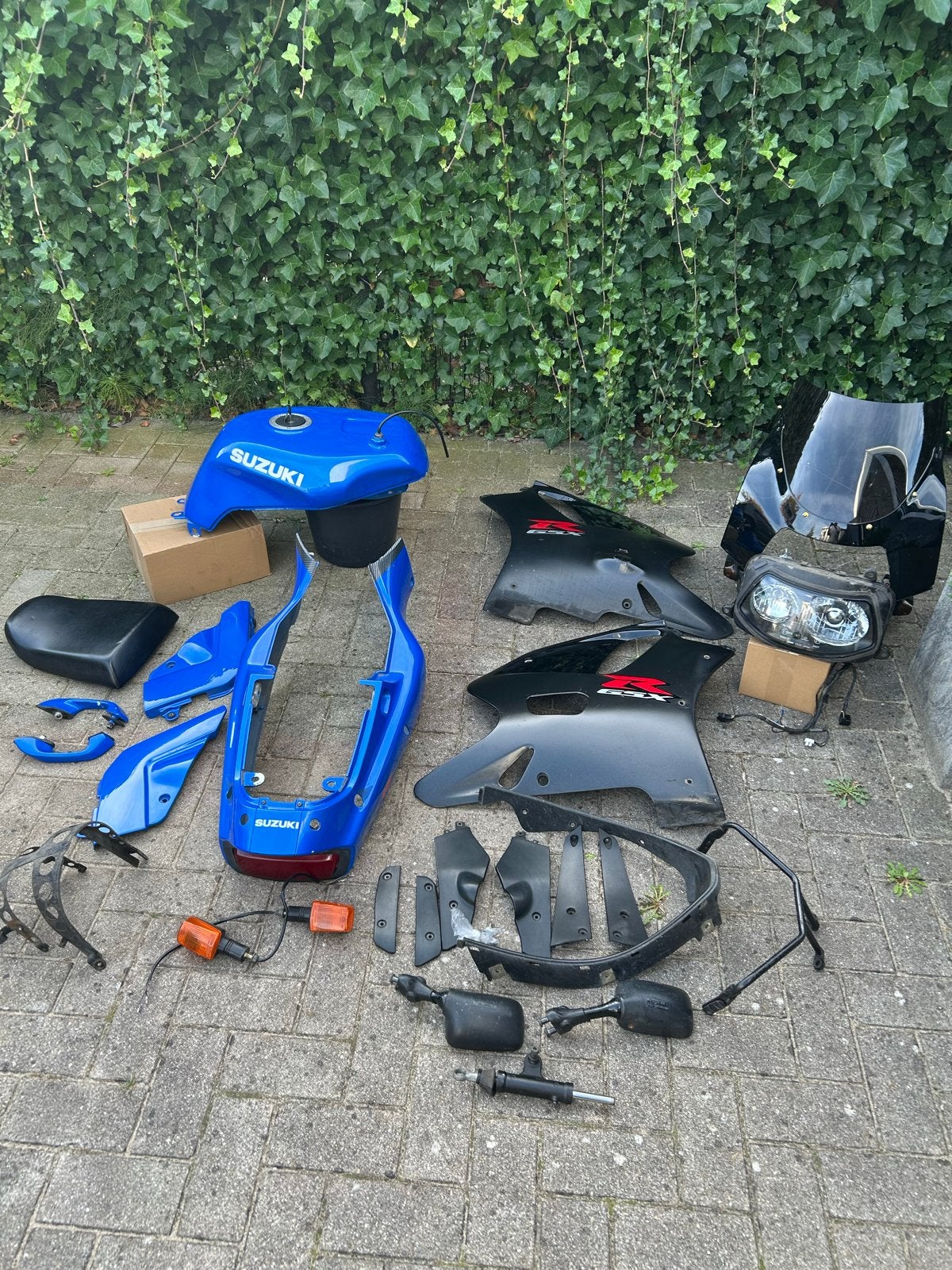 Suzuki GSX-R750W onderdelen (1993 blauw, 1995 zwart), Ophalen of Verzenden, Gebruikt