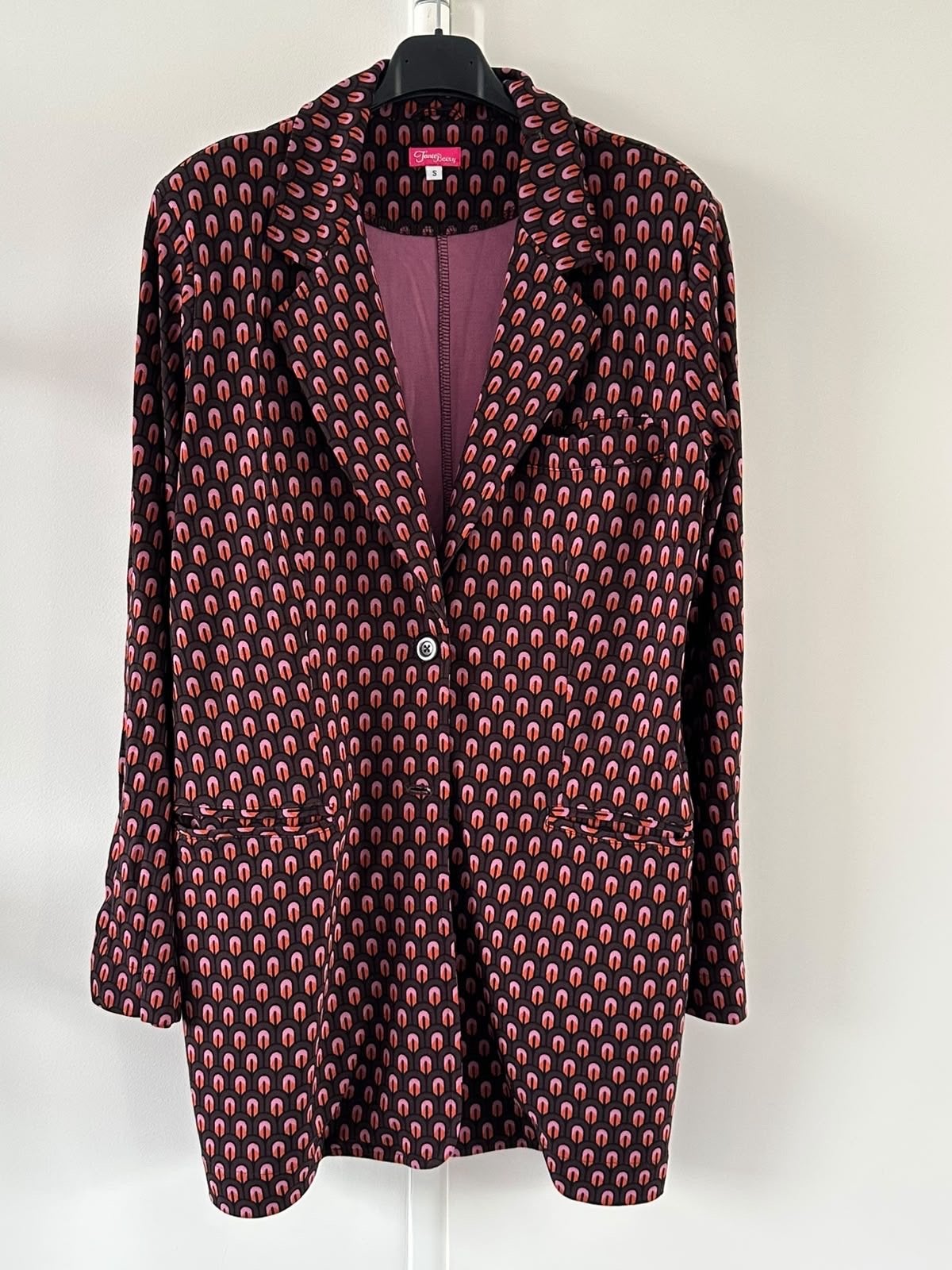 Tante Betsy Jasje met unieke print - Maat S/M, Bruin, Ophalen of Verzenden, Zo goed als nieuw, Jasje