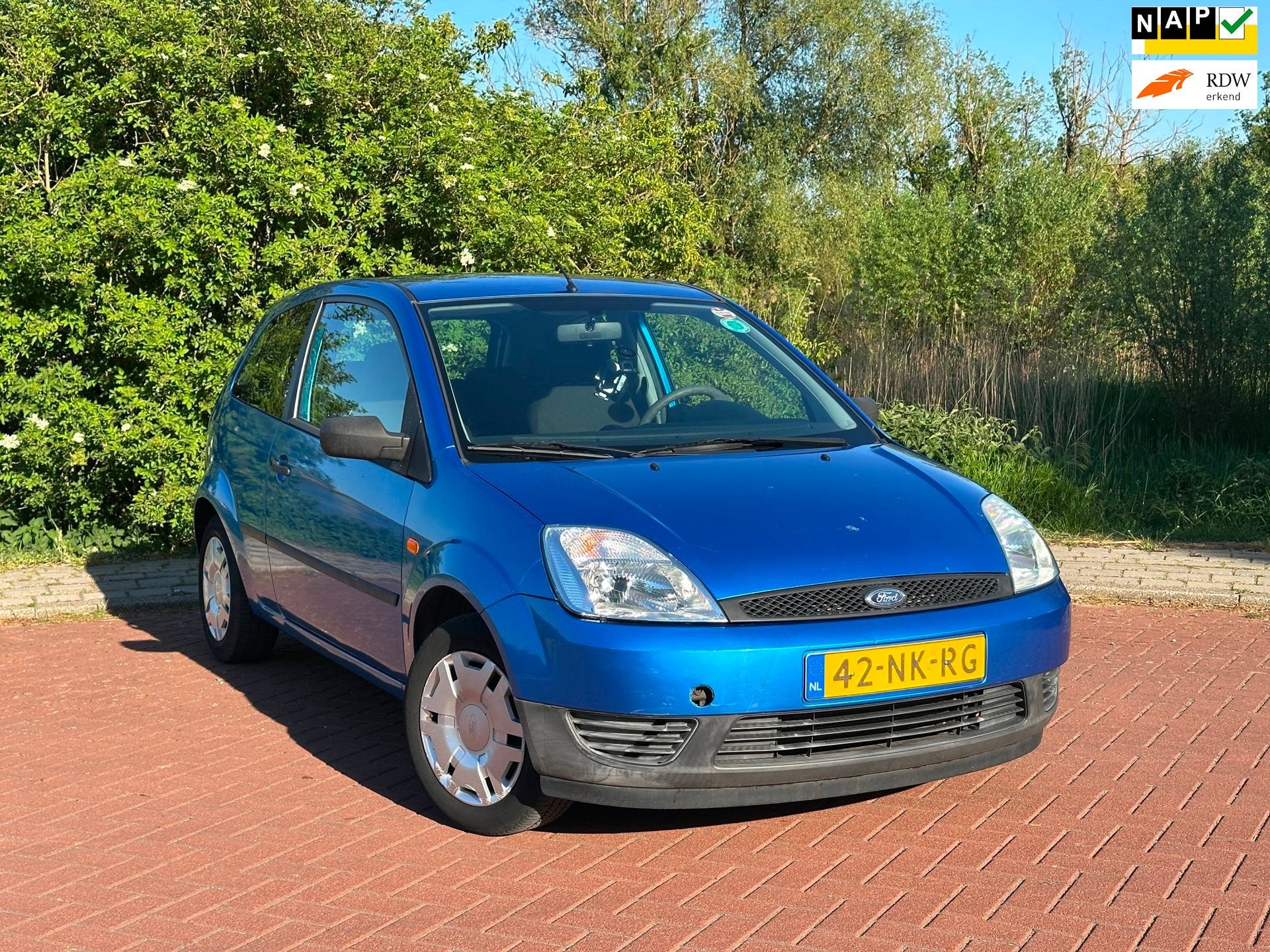 Ford Fiesta 1.4-16V Ambiente Nap/60DKM/Airco, Voorwielaandrijving, Dealer onderhouden, 4 cilinders, 995 kg