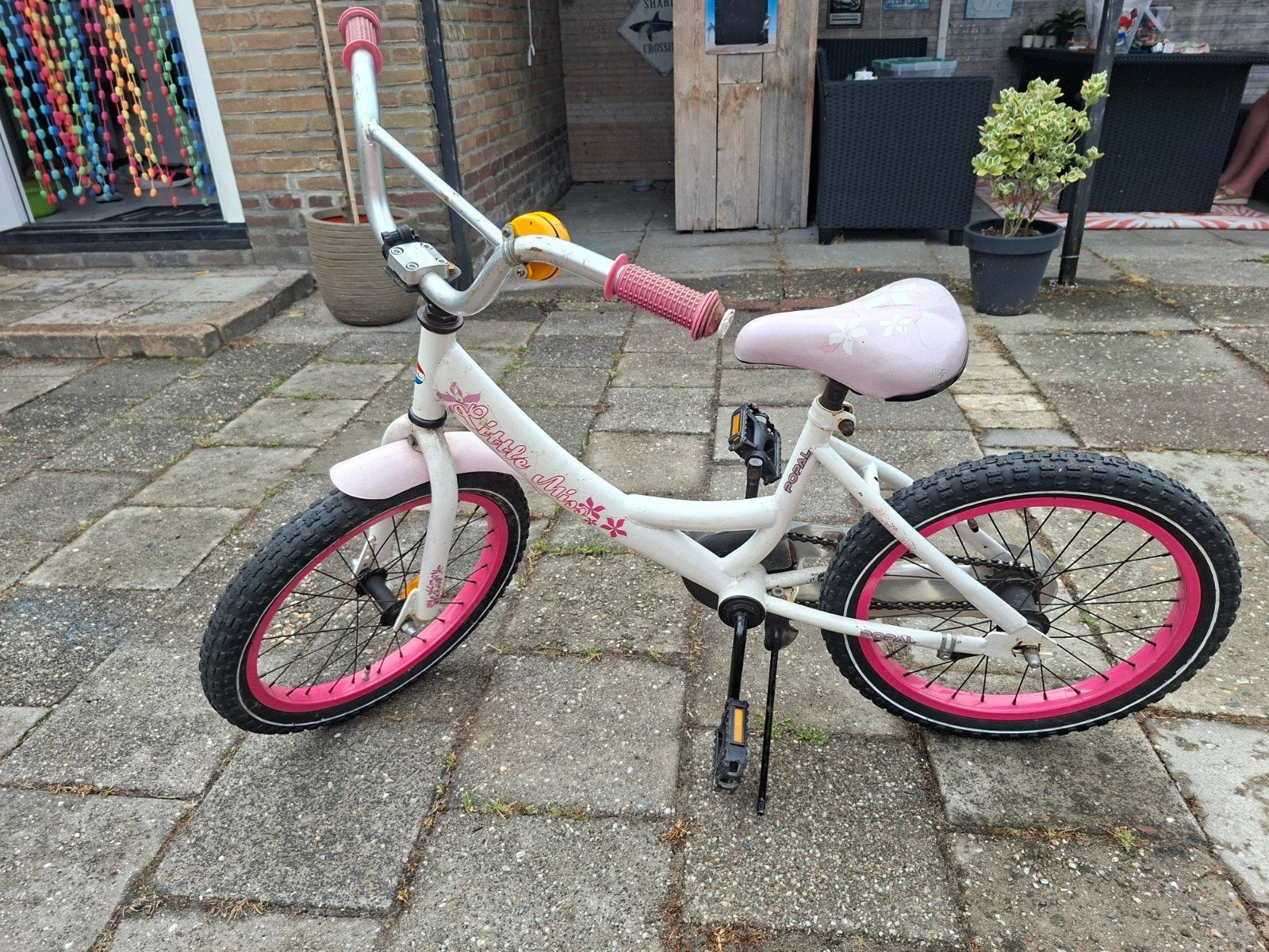 Kinderfiets 18 inch - Wit met roze accenten, Ophalen, 16 tot 20 inch, Gebruikt, Onbekend