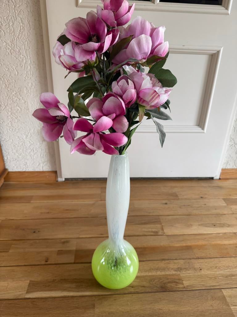 Mooie vaas met smalle hals - lime/wit, Huis en Inrichting, Woonaccessoires | Vazen, Ophalen, Wit, Minder dan 50 cm, Glas