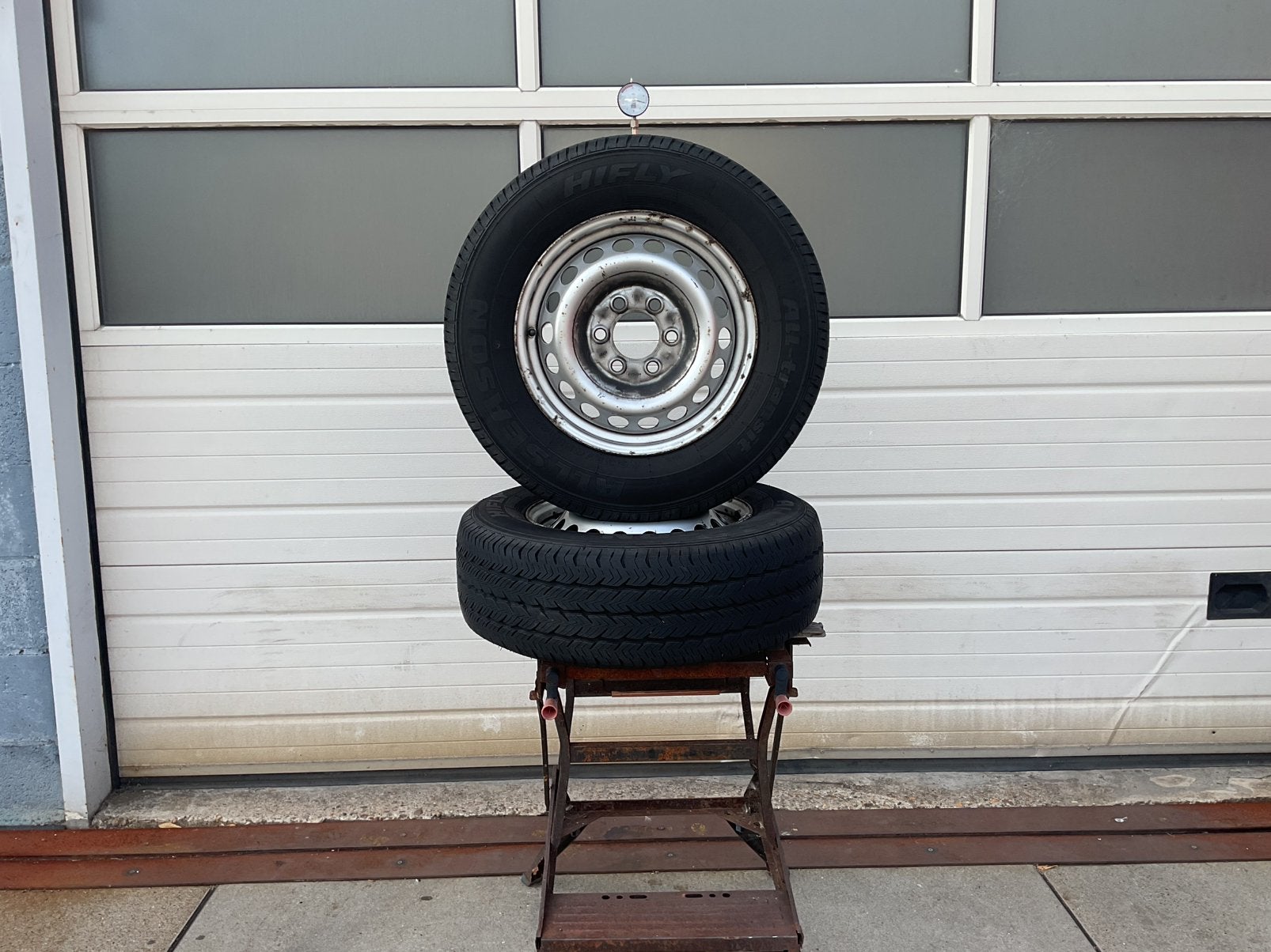 Mercedes Sprinter. VW. Crafter 4 - Season set. 235 - 65 - 16, Auto-onderdelen, Banden en Velgen, Ophalen, 16 inch, Banden en Velgen