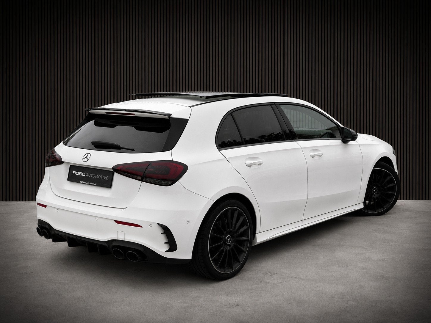 Mercedes-Benz A-Klasse 200 Business Solution AMG Upgrade | P, Auto's, Gebruikt, 4 cilinders, Wit, 1600 kg