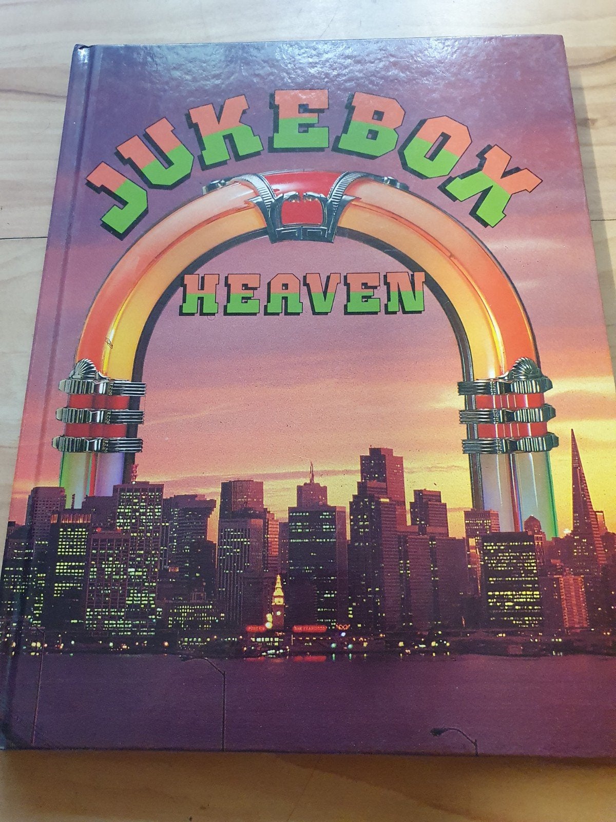 2 Juke-Box boeken., Verzamelen, Ophalen of Verzenden, 1970 tot heden, Overige merken