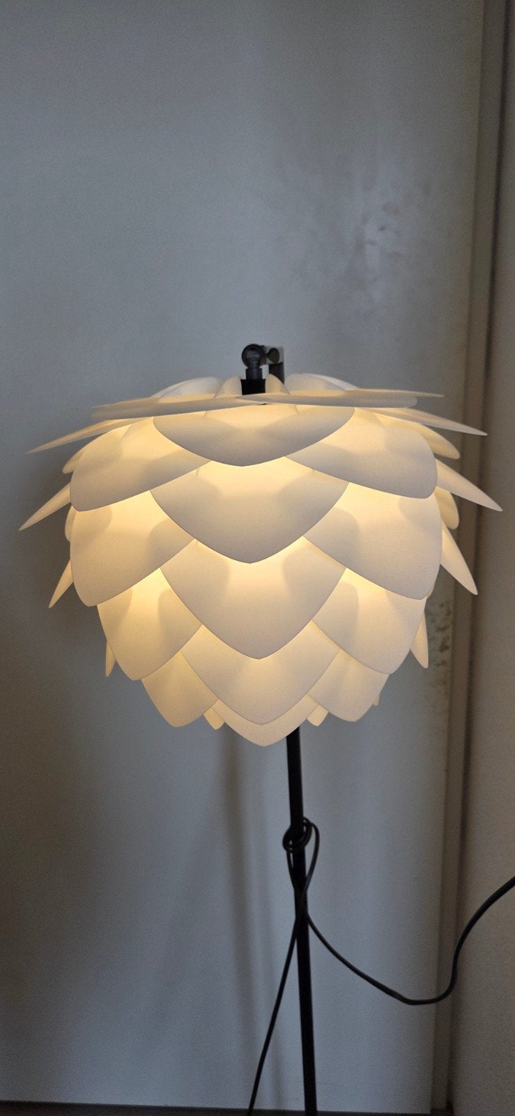 Hele mooie Lotus Vloerlamp/staande lamp, Ophalen, Zo goed als nieuw, Kunststof, 150 tot 200 cm