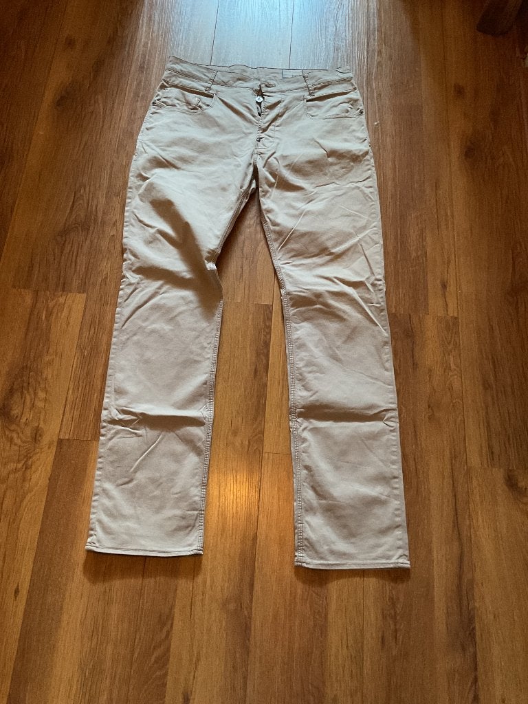 Beige G - Star broek 33/34 zo goed als nieuw., Kleding | Heren, Broeken en Pantalons, G-Star Raw, Maat 48/50 (M), Beige, Ophalen of Verzenden