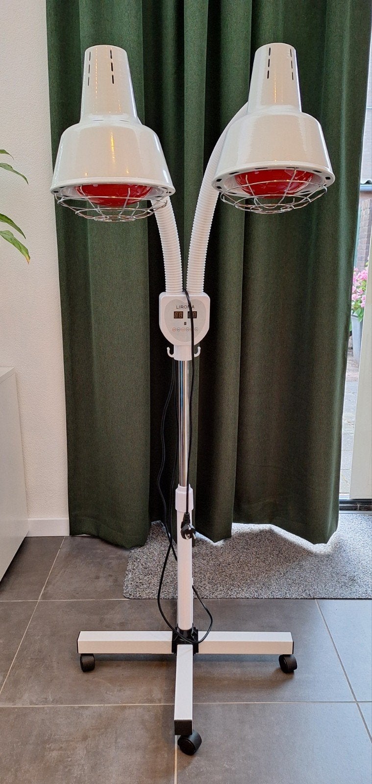 Infrarood lamp met dubbele kop, Witgoed en Apparatuur, Persoonlijke-verzorgingsapparatuur, Ophalen, Zo goed als nieuw, Overige typen
