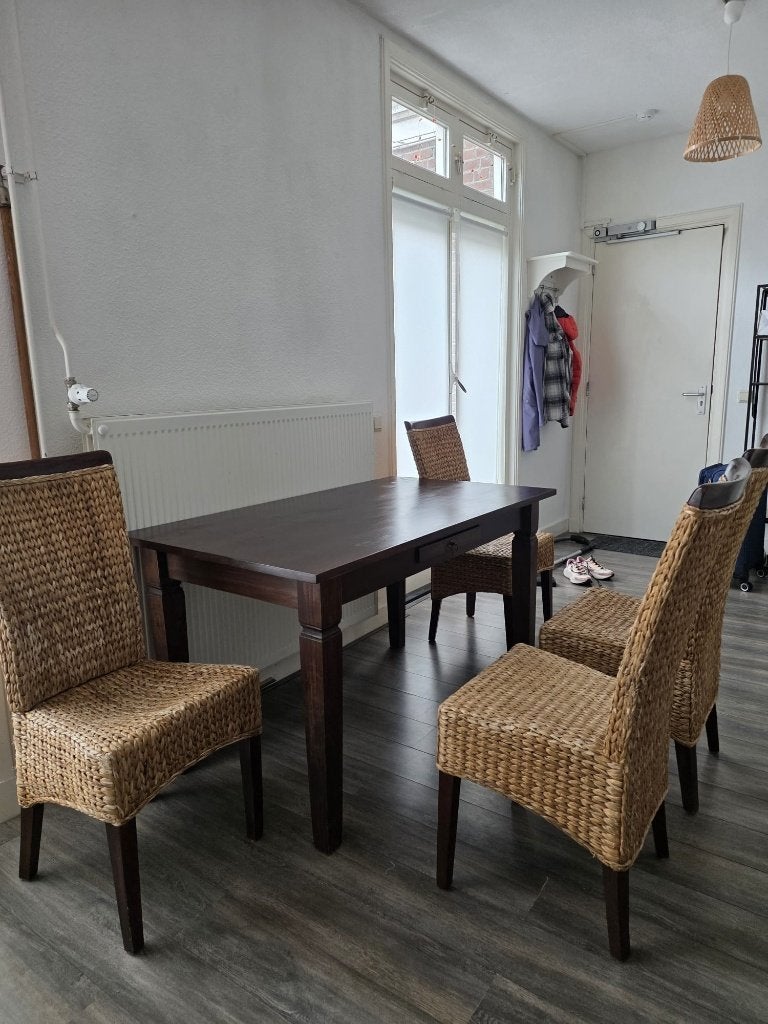 Wooden Dining Table with 4 Woven Chairs, Ophalen, Gebruikt, 50 tot 100 cm, 100 tot 150 cm