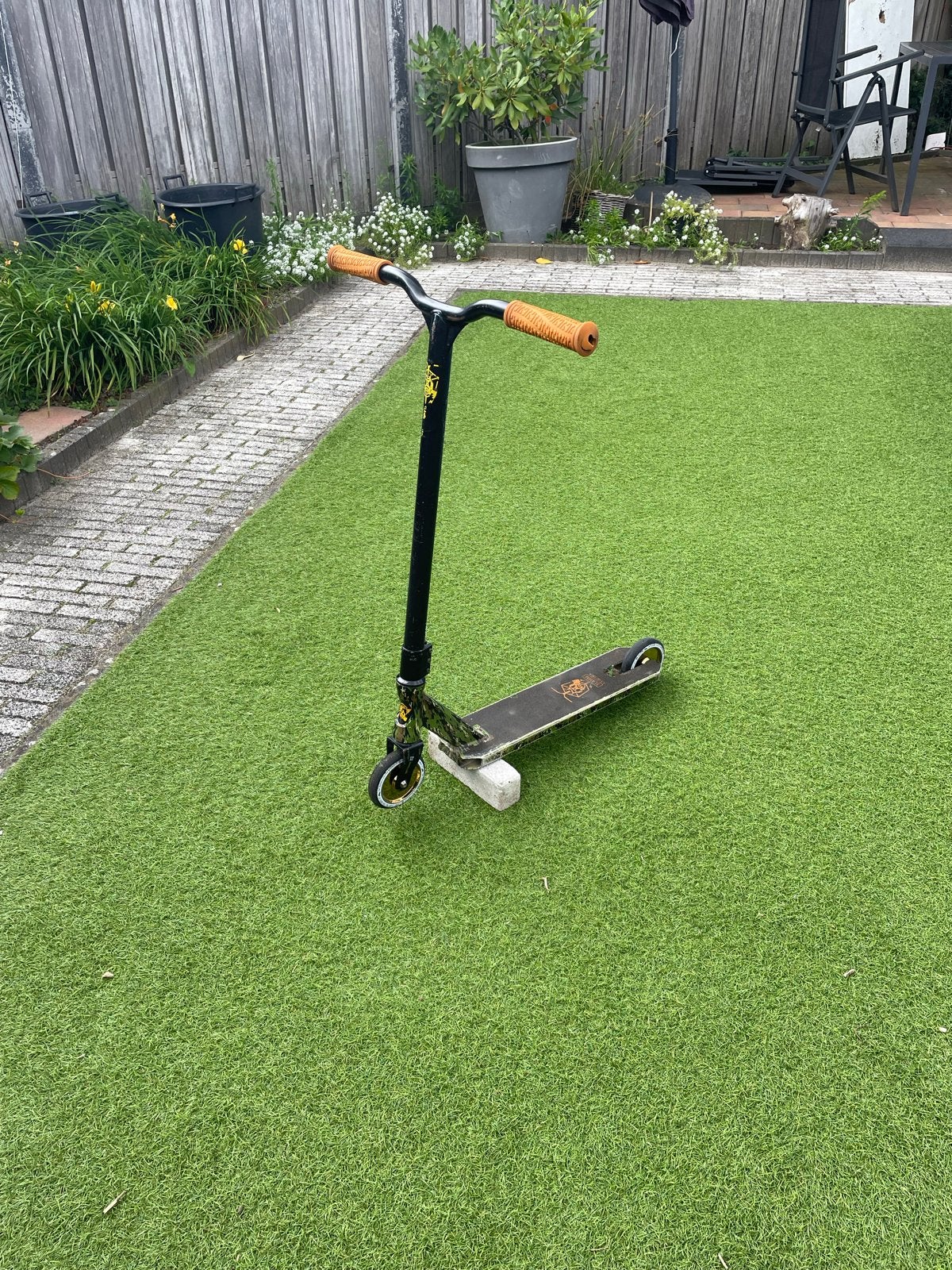 Slamm scooters stuntstep gebruikt met custom wieltjes, Fietsen en Brommers, Ophalen of Verzenden, Gebruikt, Gewone step