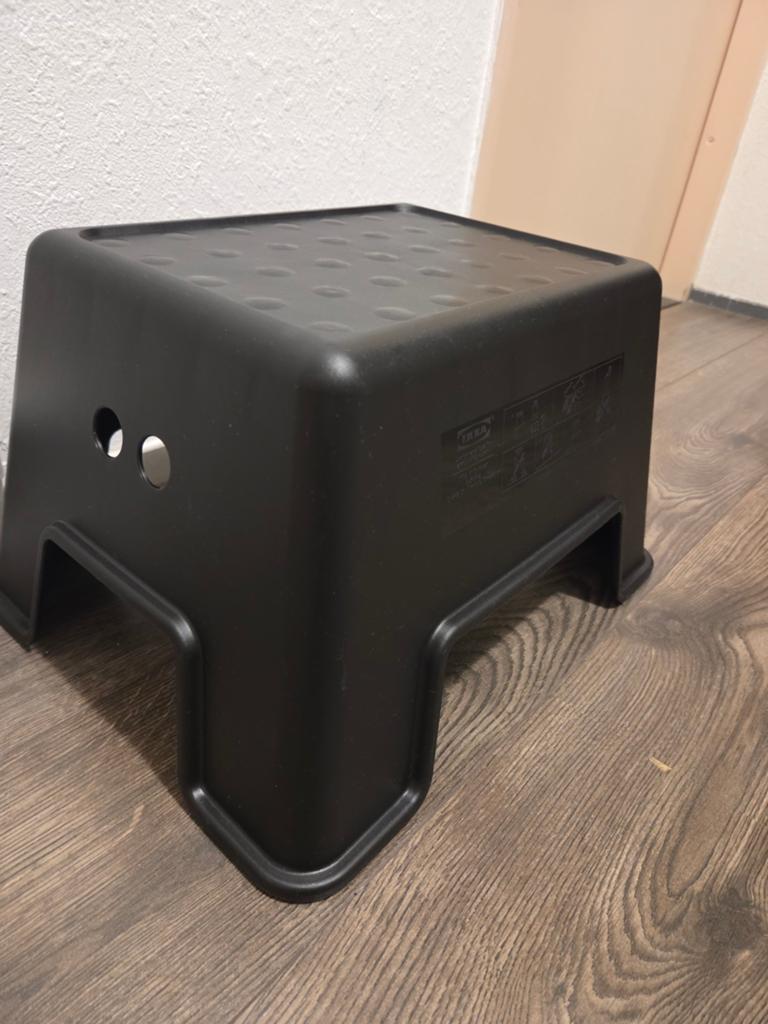 Ikea Bolmen opstapje, Ophalen, Zo goed als nieuw, Kunststof