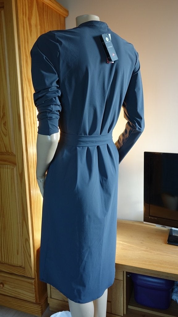nieuwe grijze DISENJO jurk travel, Verzenden, Maat 42/44 (L), Nieuw, Cocktailjurk