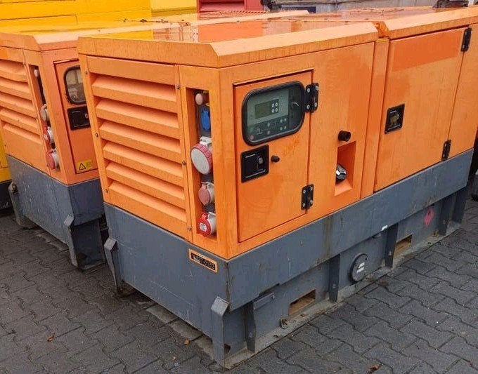 Partij atlas copco qas 20 en 40, Doe-het-zelf en Verbouw, Aggregaten, Ophalen, Gebruikt, Dieselolie
