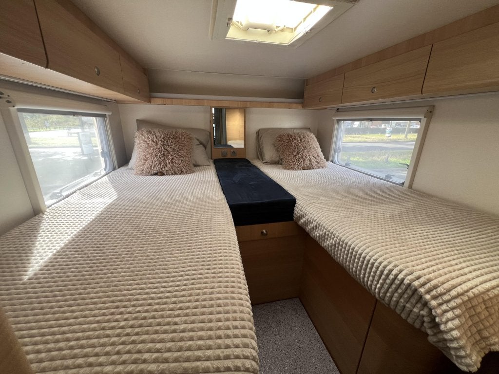 Knaus Van TI 600 ENKELE BEDDEN AIRCO + DAKAIRCO ZONNEPANEEL, Standaard zit, Koelkast, Ringverwarming, Fiat