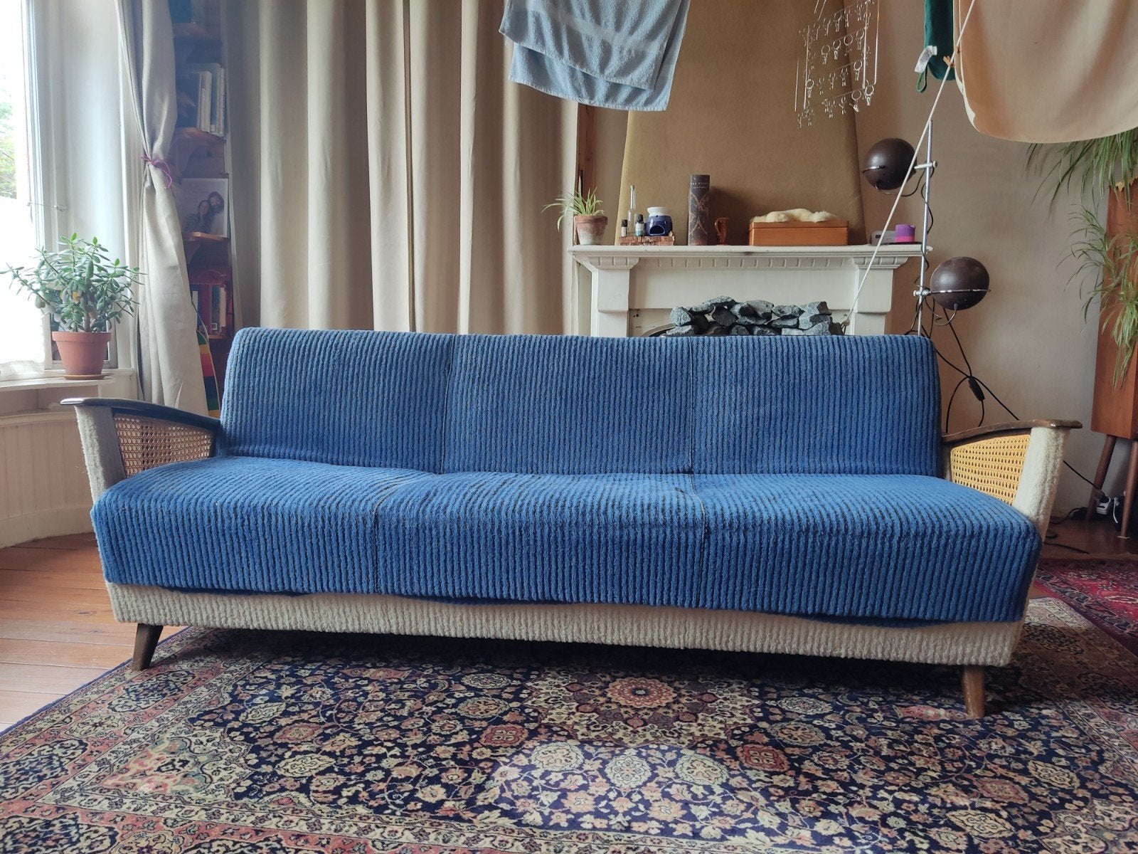Vintage Slaapbank - Blauw Ribfluweel & Rotan, Huis en Inrichting, Slaapkamer | Slaapbanken, Ophalen, Gebruikt, Blauw, 200 cm