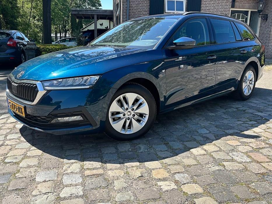 Skoda Octavia Combi 1.0 TSI Ambition,digid,dglas,lmv,, Voorwielaandrijving, Gebruikt, Origineel Nederlands, Handgeschakeld