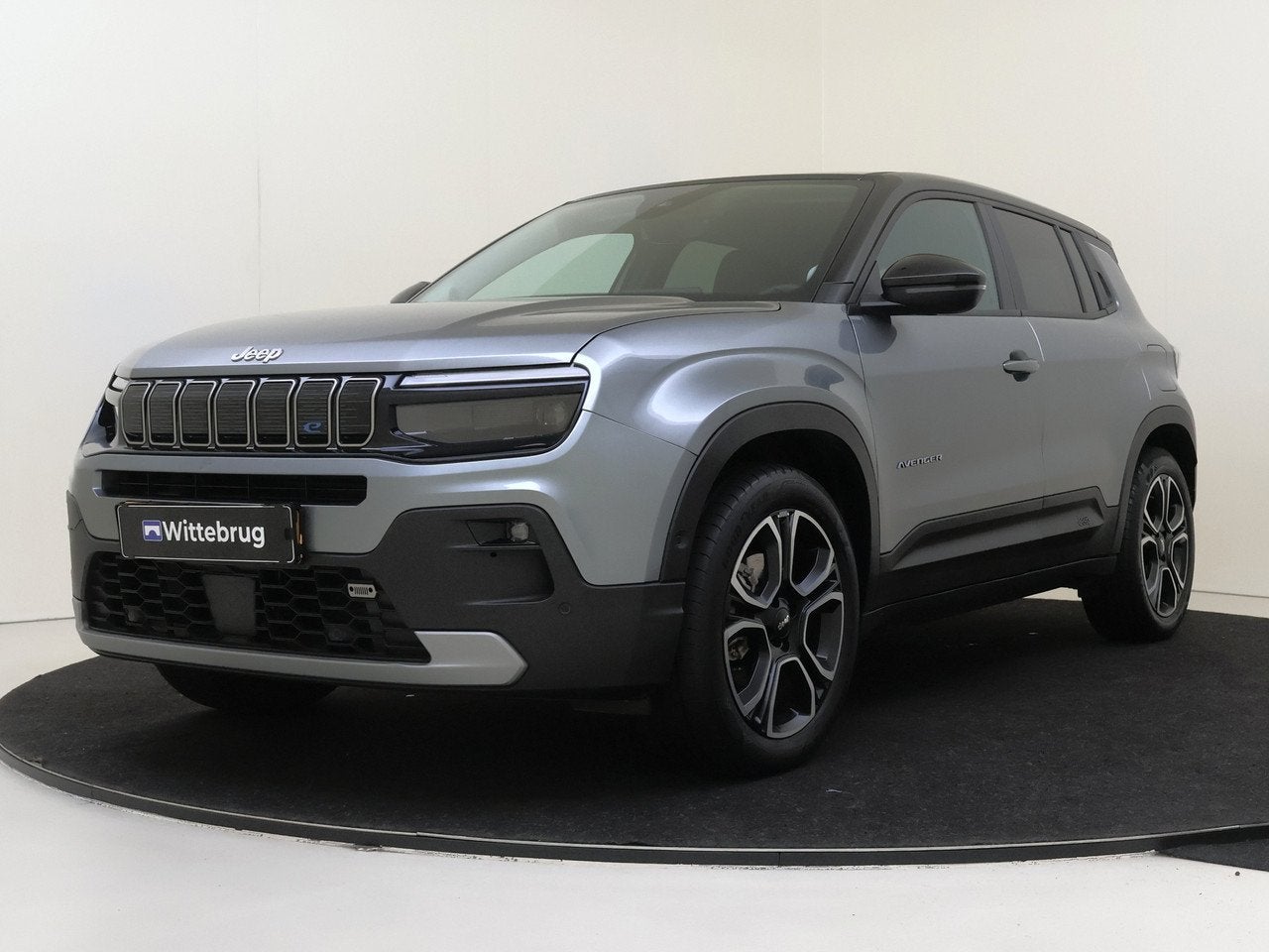 Jeep Avenger Summit 54 kWh LAGE KMSTAND! (bj 2024), Gebruikt, 156 pk, Automatische klimaatregeling, Origineel Nederlands