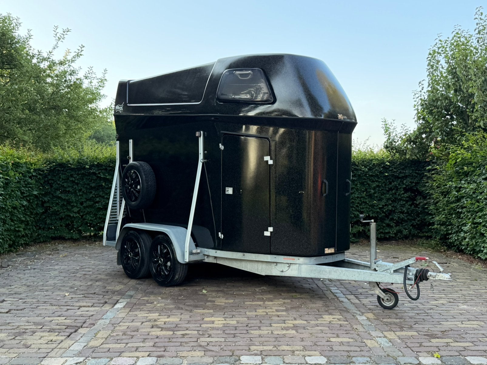 Super nette 1.5 paards Xxtrail, zadelkamer, aluminium bodem