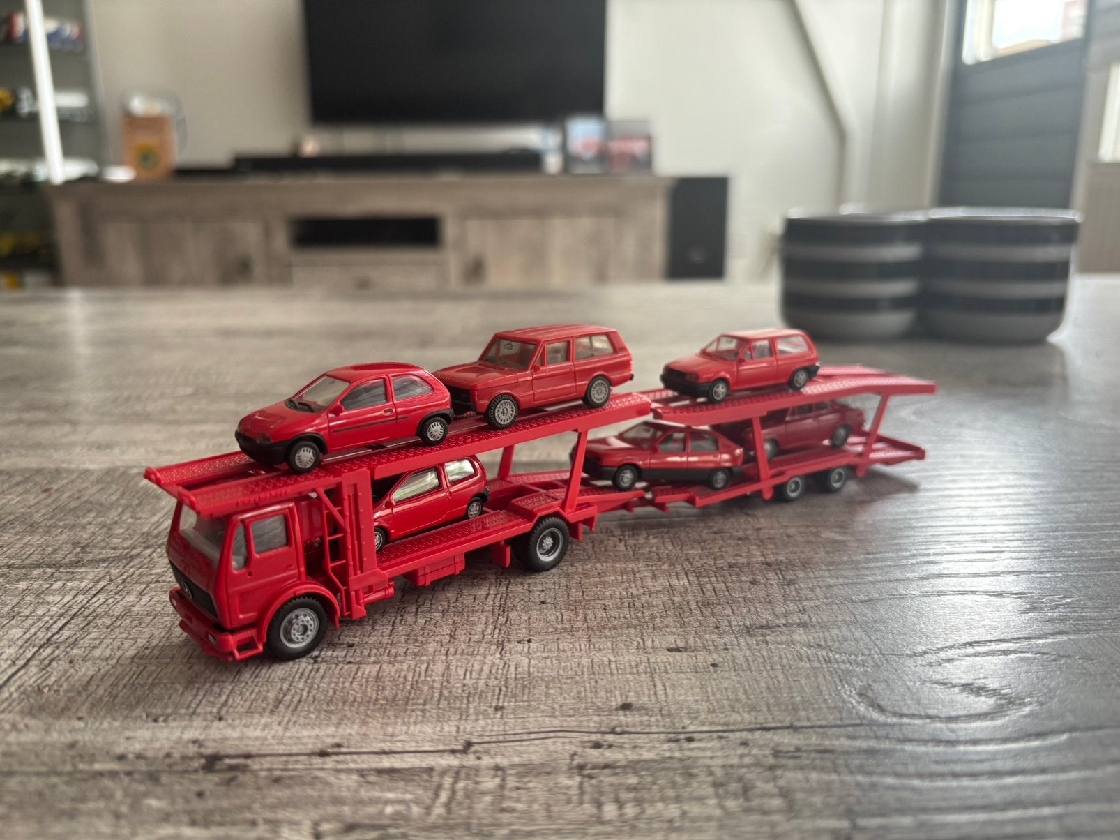MERCEDES BENZ AUTOTRANSPORTER INCLUSIEF 6 AUTO’S, Ophalen of Verzenden, Zo goed als nieuw, Bus of Vrachtwagen, Herpa