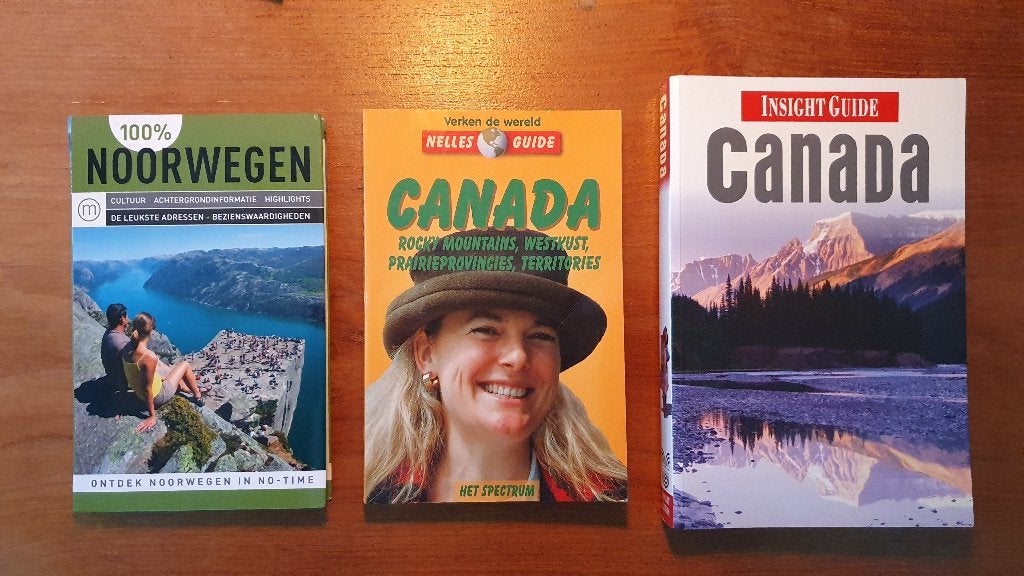 Reisgids Noorwegen en 2 x Canada, Europa, Zo goed als nieuw, Reisgids of -boek, Ophalen