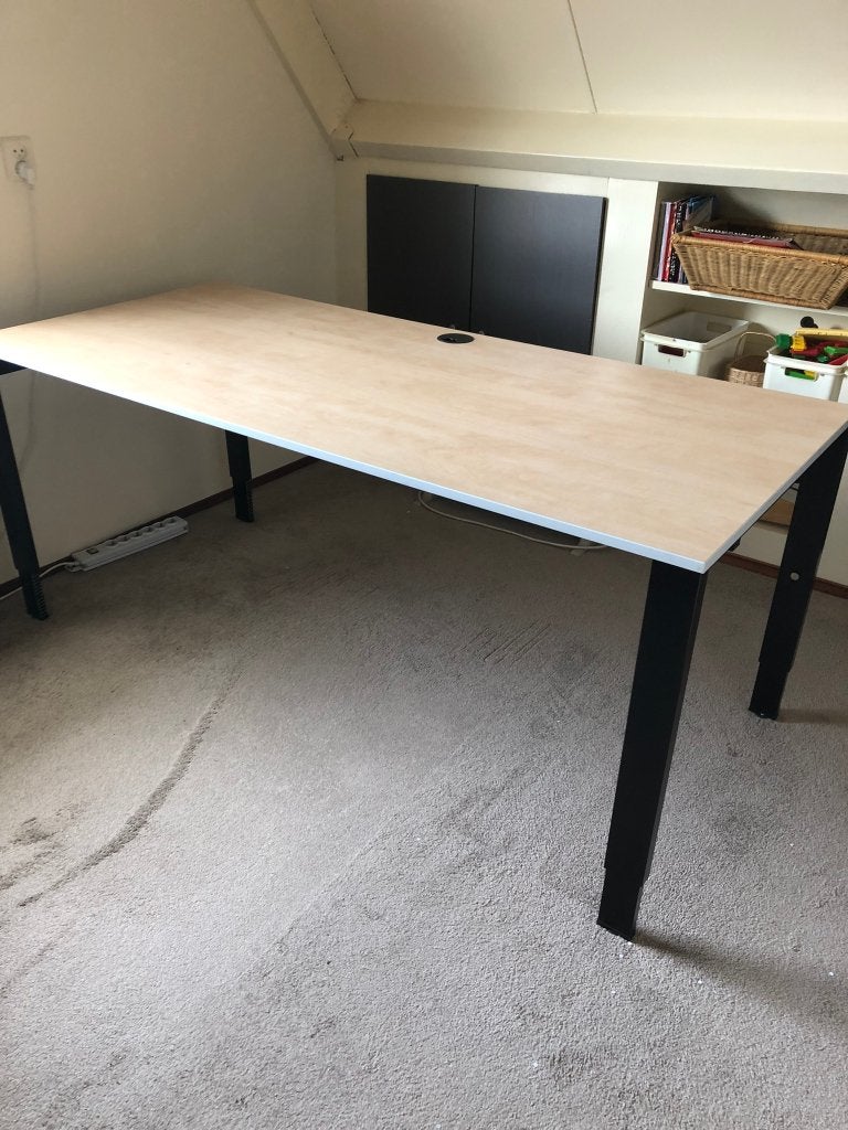 Te koop goed bureau.(z.g.a.n.)., Ophalen, Zo goed als nieuw