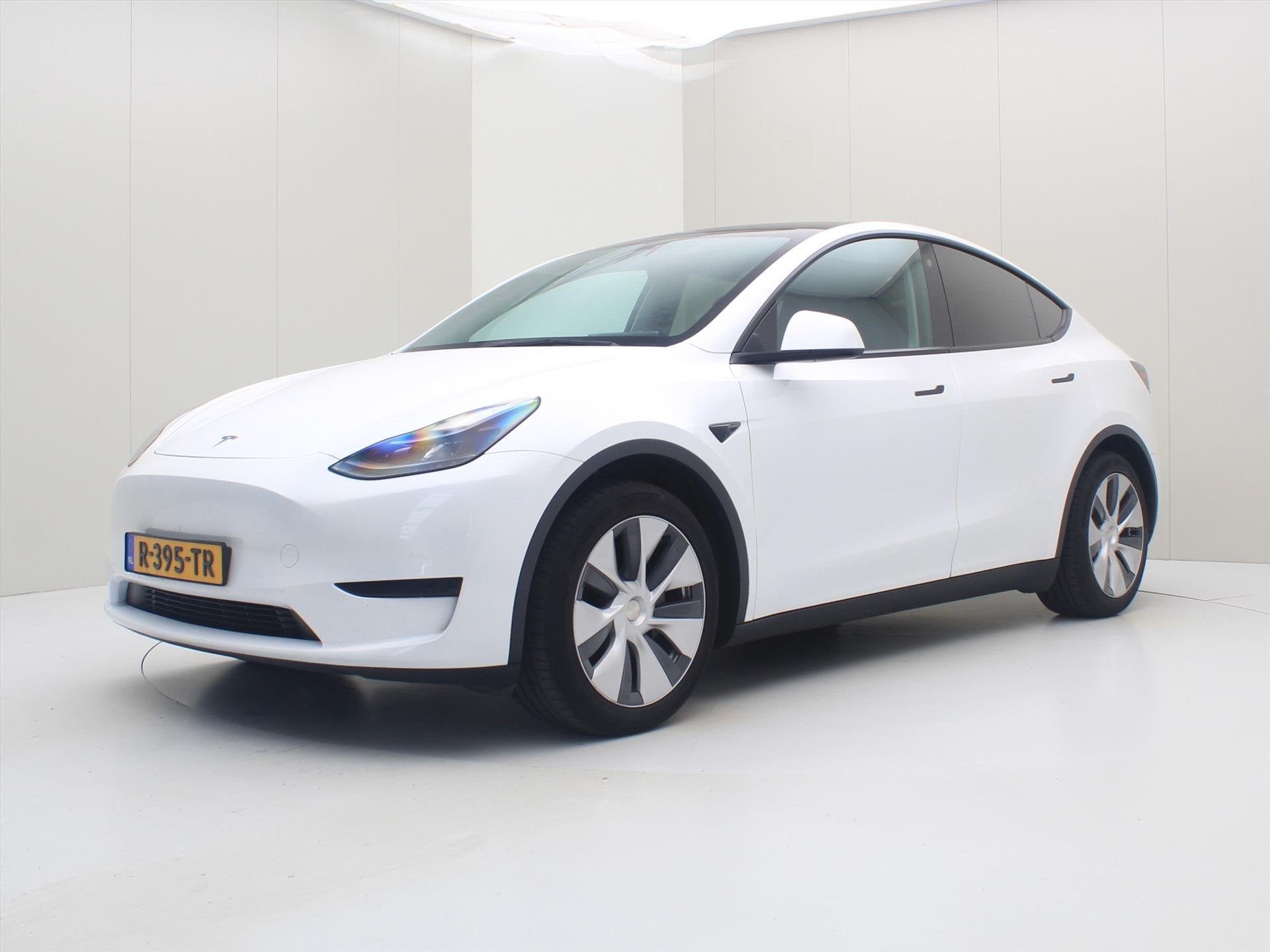 Tesla Model Y Standard RWD Plus 351pk 91,7% SoH [ LFP ACCU+A, Auto's, Automaat, Dealer onderhouden, Gebruikt, Zwart
