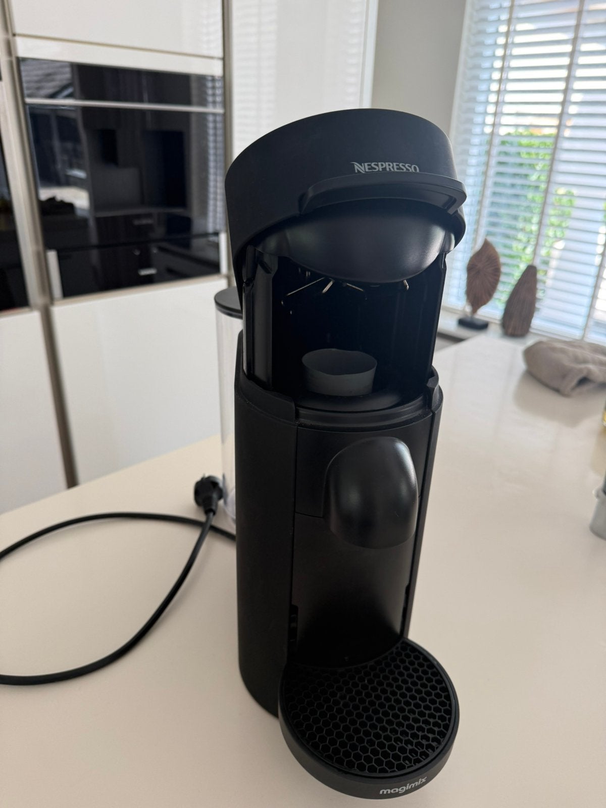 Nespresso Vertuo, Witgoed en Apparatuur, Koffiemachine-accessoires, Ophalen of Verzenden, Zo goed als nieuw