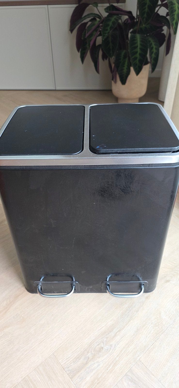Duo afvalemmer met pedaal, 2x10 liter, zwart, Ophalen, Gebruikt, Met pedaal, Metaal
