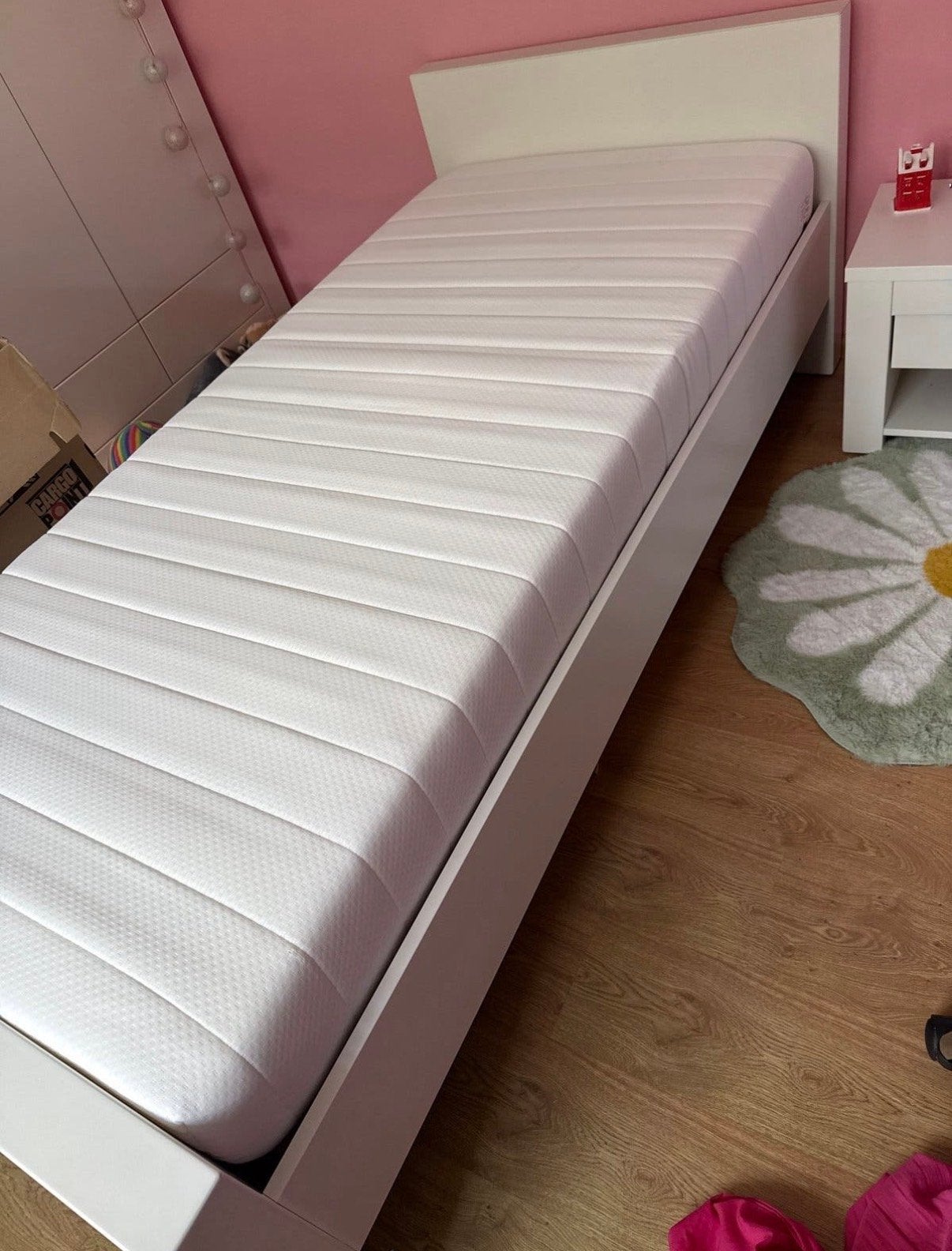 Kidsmill bed Alaska 90x140 met matras (1 jaar oud), 85 tot 100 cm, Gebruikt, Lattenbodem, 140 tot 160 cm