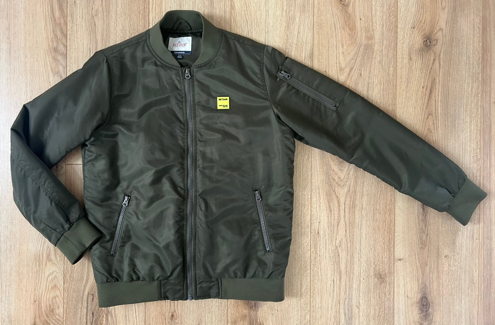 Als nieuw stoere Retour bomberjas jas khaki legergroen 158, Ophalen of Verzenden, Zo goed als nieuw, Jongen, Jas