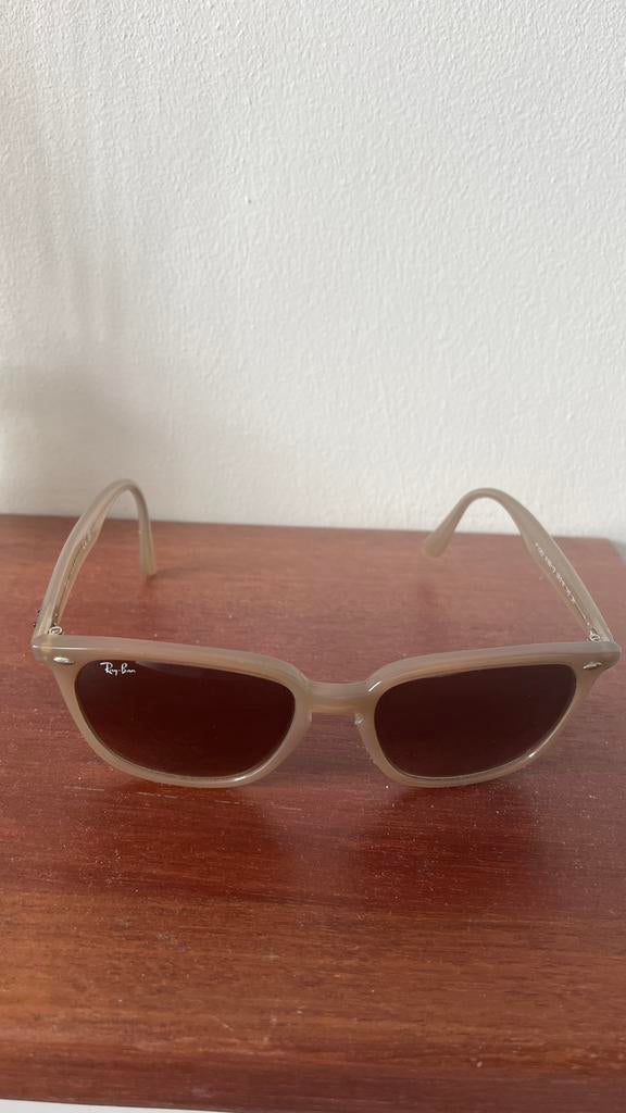 Ray ban zonnebril, Ophalen of Verzenden, Zo goed als nieuw, Ray-Ban